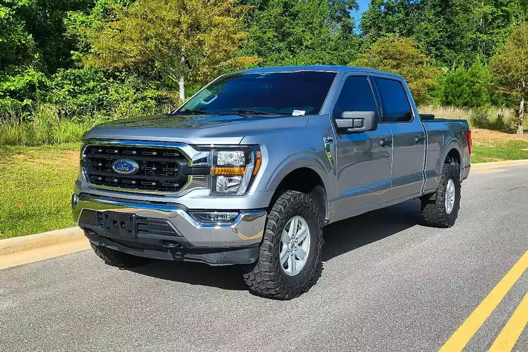 2023 Ford F-150 XLT photo 1