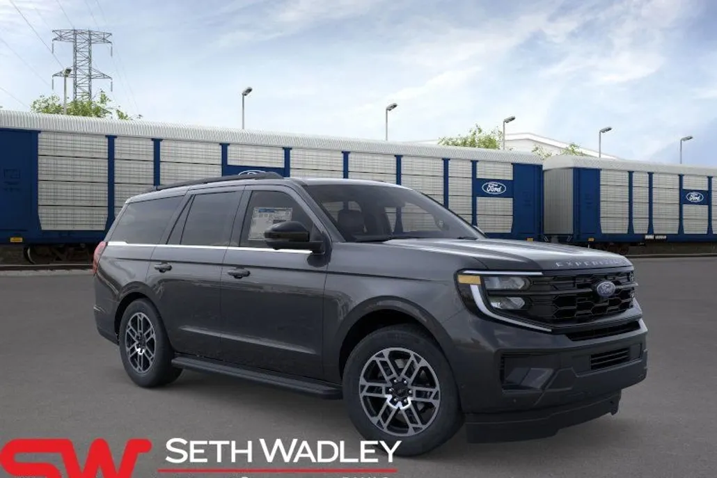 2025 Ford Expedition photo 1