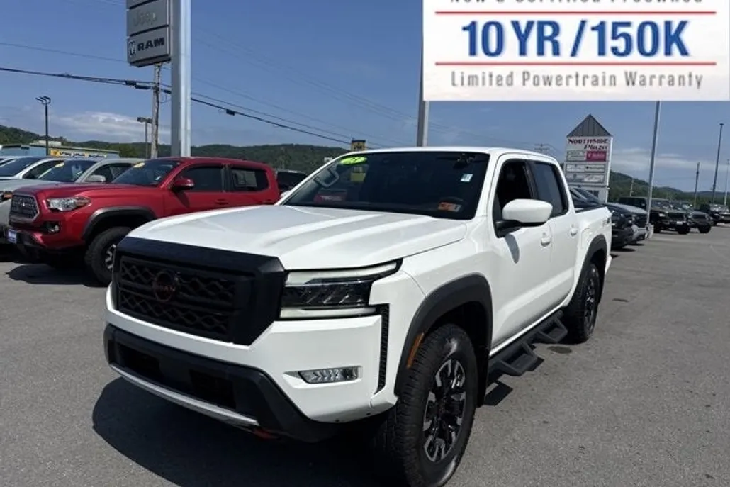2023 Nissan Frontier Crew Cab PRO-4X photo 1