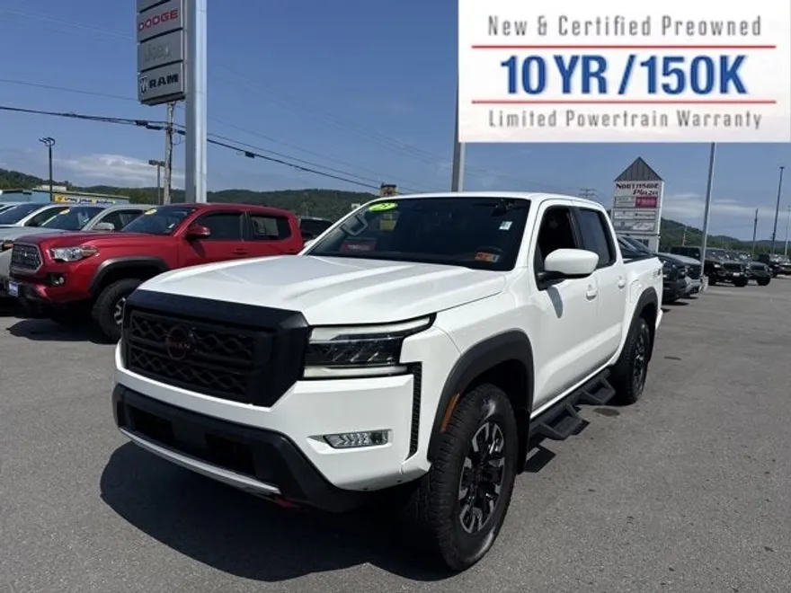2023 Nissan Frontier Crew Cab PRO-4X photo 1