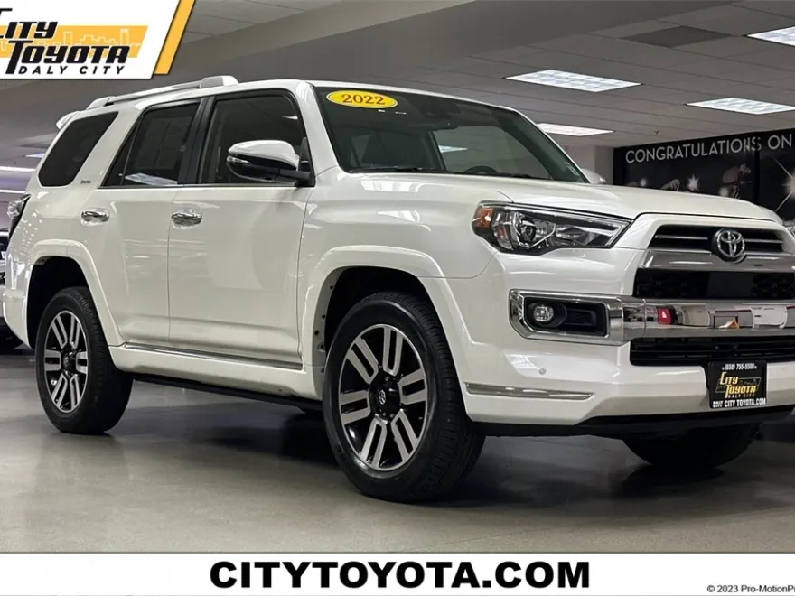 2022 Toyota 4Runner Limited photo 1