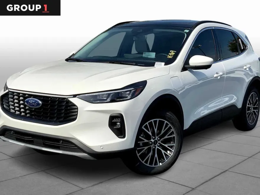 2025 Ford Escape Plug-In Hybrid photo 1