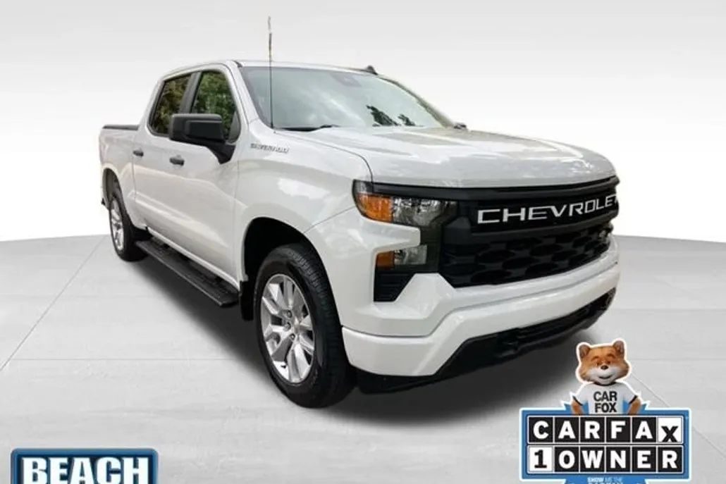2022 Chevrolet Silverado 1500 Custom photo 1