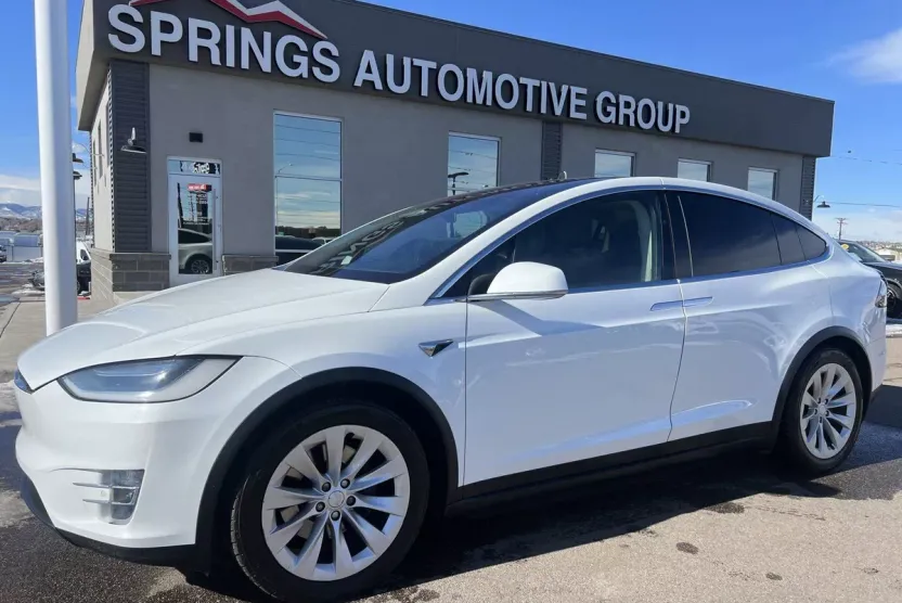 2018 Tesla Model X 75D photo 1