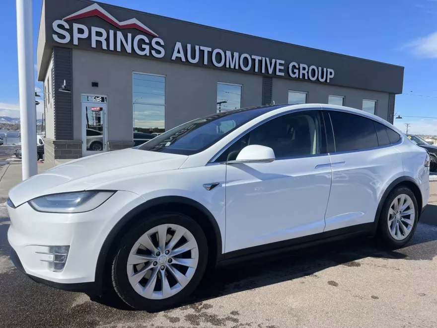 2018 Tesla Model X 75D photo 1