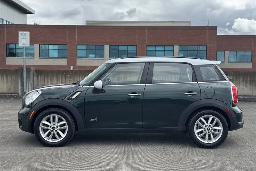 2012 Mini Countryman S ALL4 photo 1