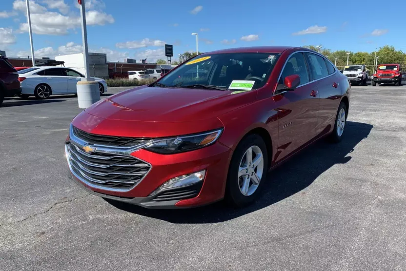 2024 Chevrolet Malibu 1LT photo 1