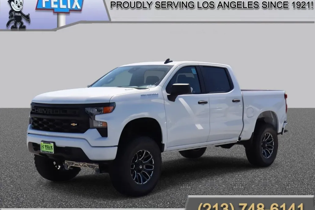 2025 Chevrolet Silverado 1500 Custom photo 1