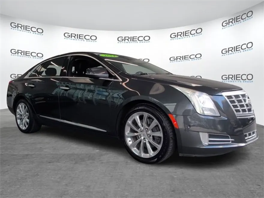 2014 Cadillac XTS Luxury photo 1