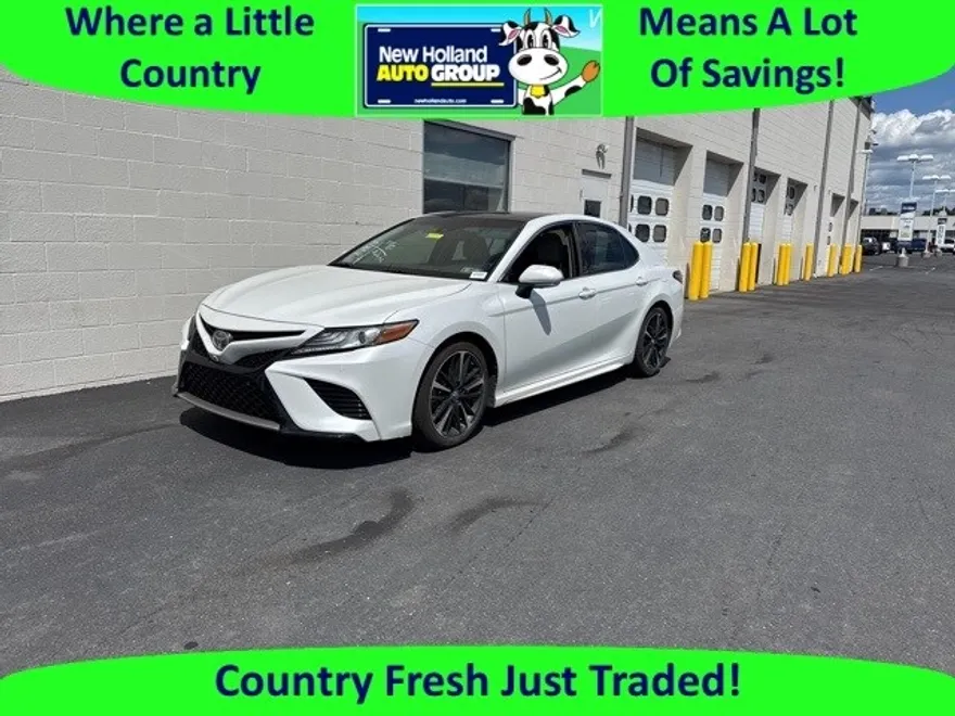 2018 Toyota Camry XLE photo 1