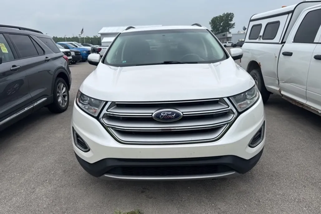 2016 Ford Edge SEL photo 1