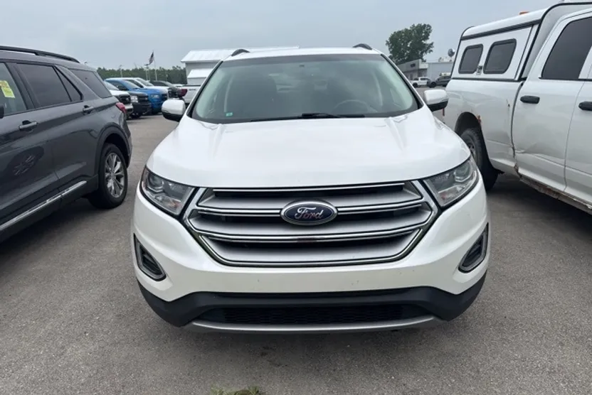 2016 Ford Edge SEL photo 1