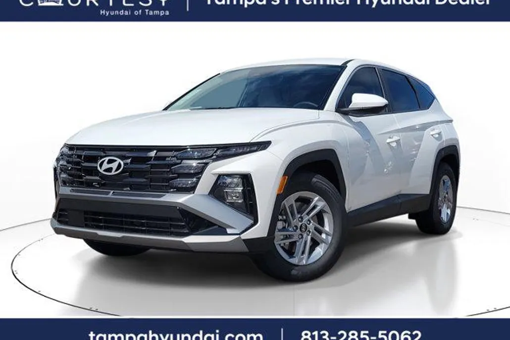 2026 Hyundai Tucson SE photo 1
