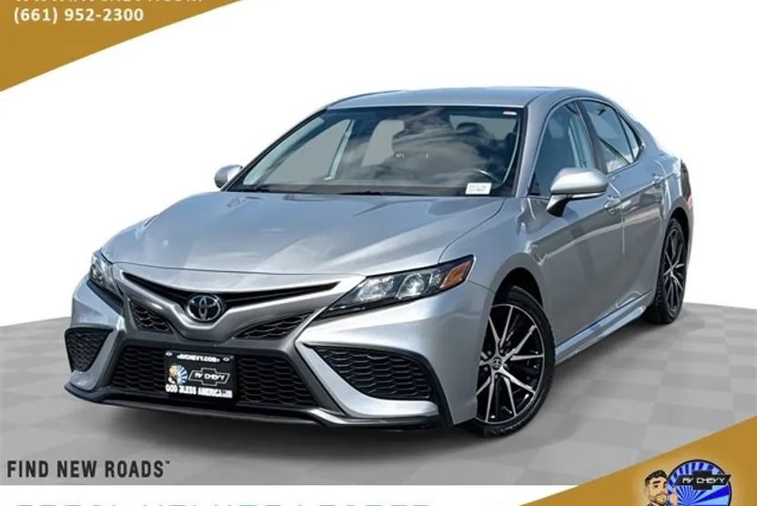 2023 Toyota Camry SE photo 1