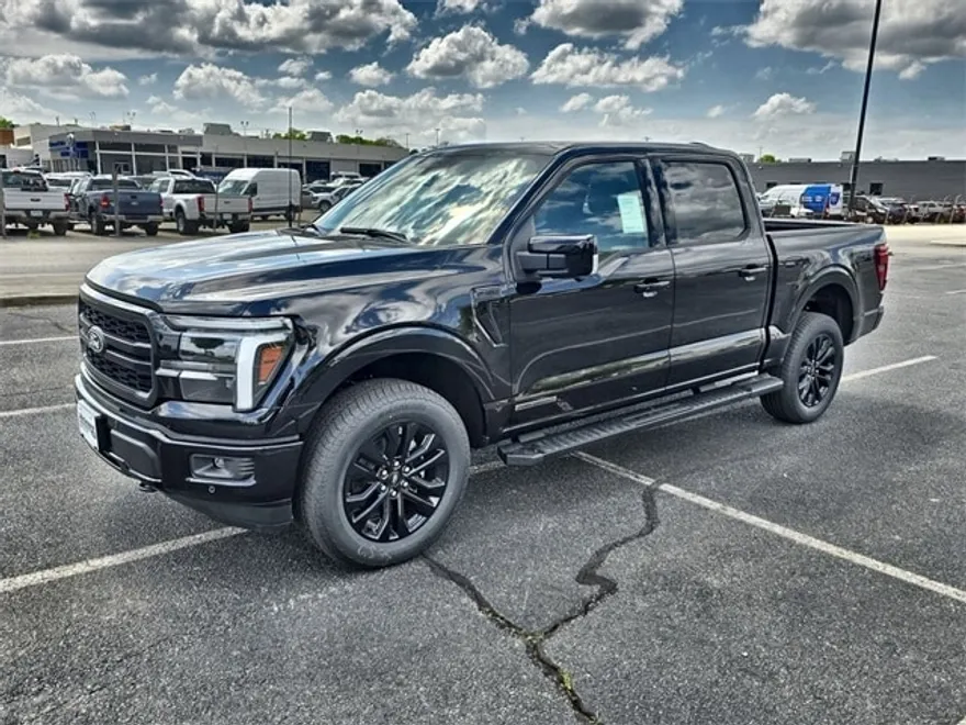 2025 Ford F-150 Lariat photo 1