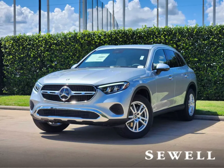 2026 Mercedes Benz GLC 300 photo 1