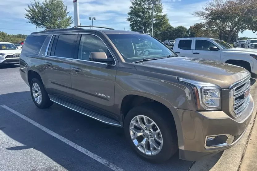 2015 Gmc Yukon XL SLT 1500 photo 1