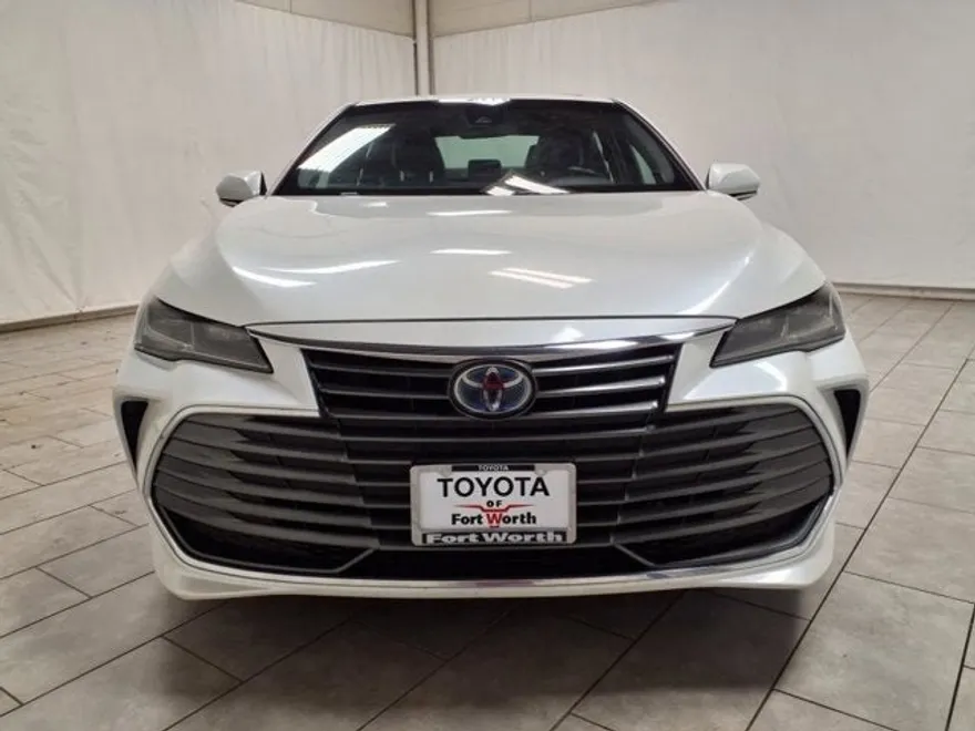 2021 Toyota Avalon Hybrid Limited photo 1