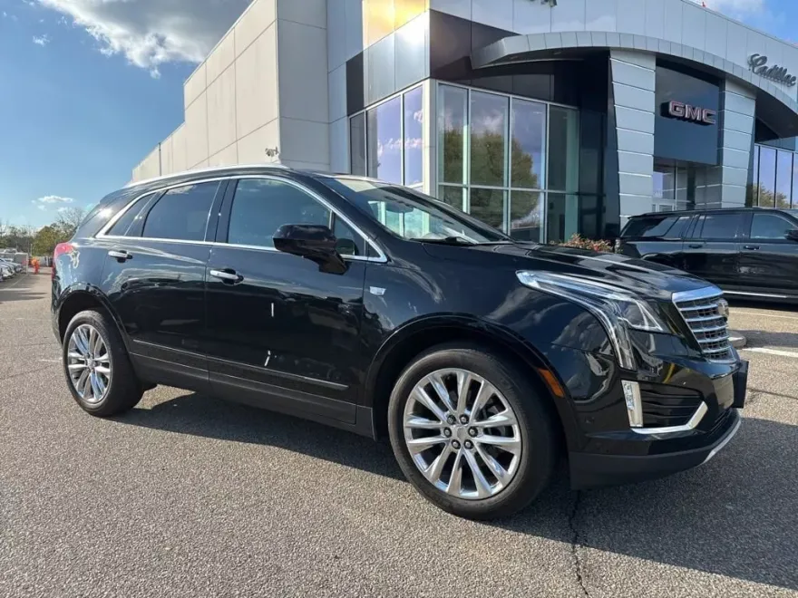 2017 Cadillac XT5 Platinum photo 1