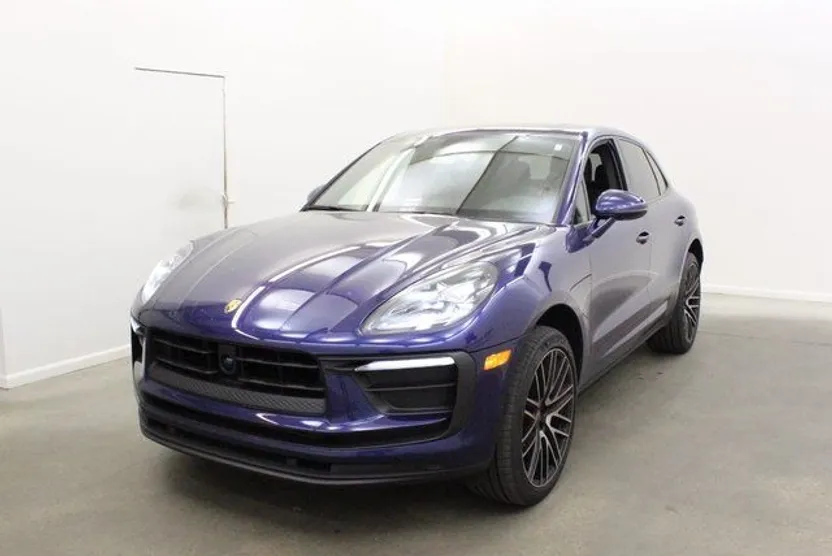 2024 Porsche Macan photo 1