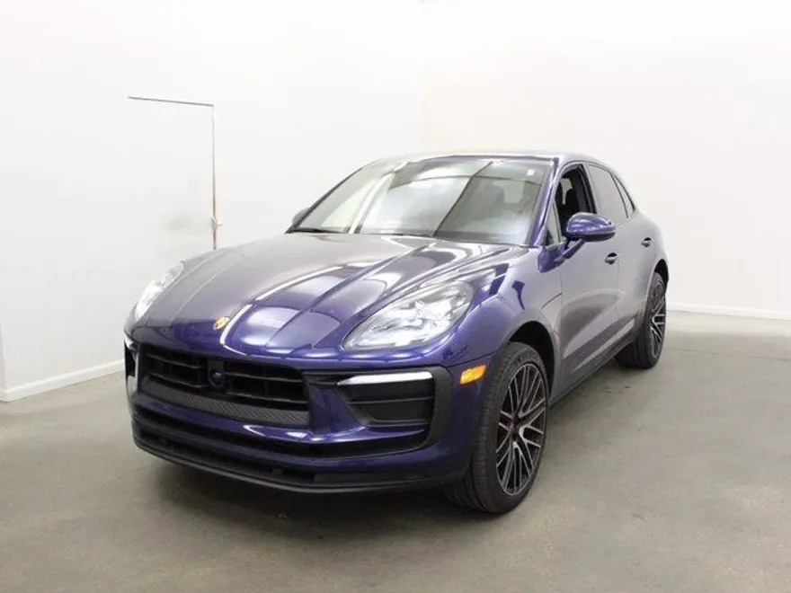 2024 Porsche Macan photo 1