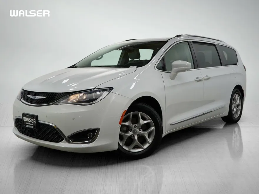 2018 Chrysler Pacifica Touring Plus photo 1