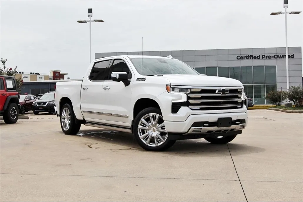 2023 Chevrolet Silverado 1500 High Country photo 1
