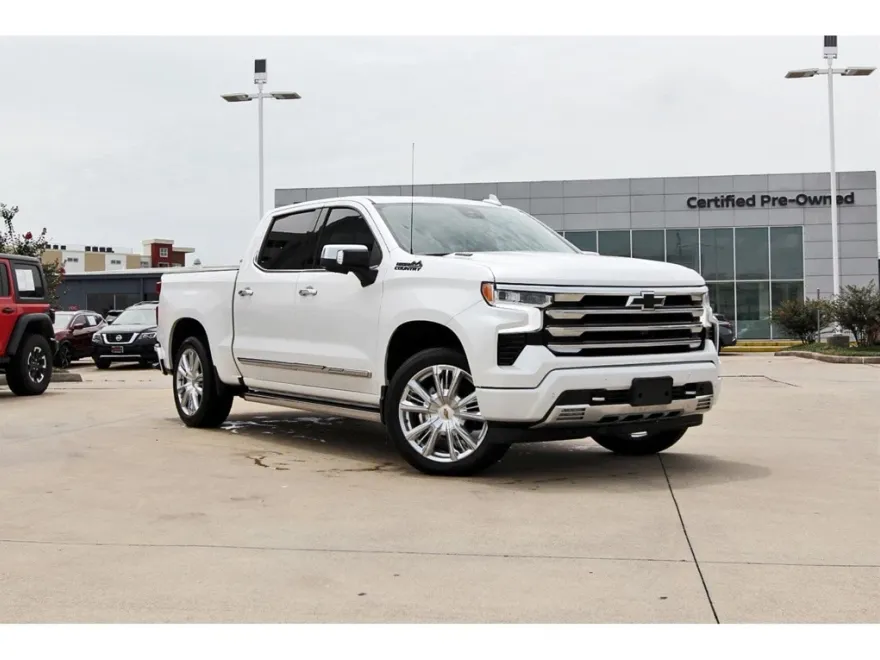 2023 Chevrolet Silverado 1500 High Country photo 1