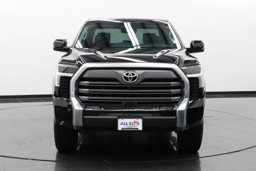 2023 Toyota Tundra Limited photo 1
