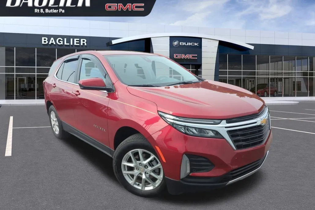 2023 Chevrolet Equinox LT photo 1