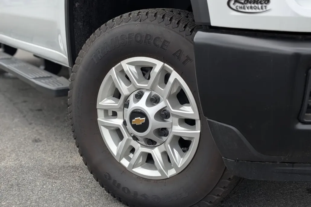 2025 Chevrolet Silverado 2500HD photo 1