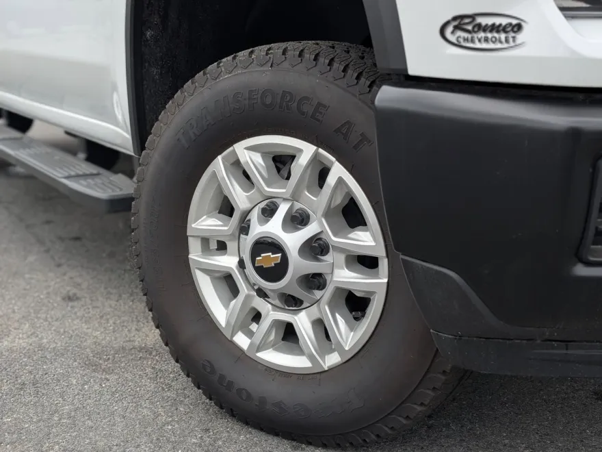 2025 Chevrolet Silverado 2500HD photo 1