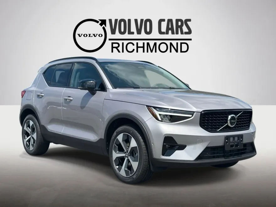 2026 Volvo XC40 Plus photo 1