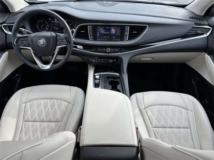 2022 Buick Enclave Avenir photo 1