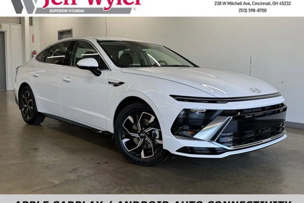 2025 Hyundai Sonata SEL photo 1