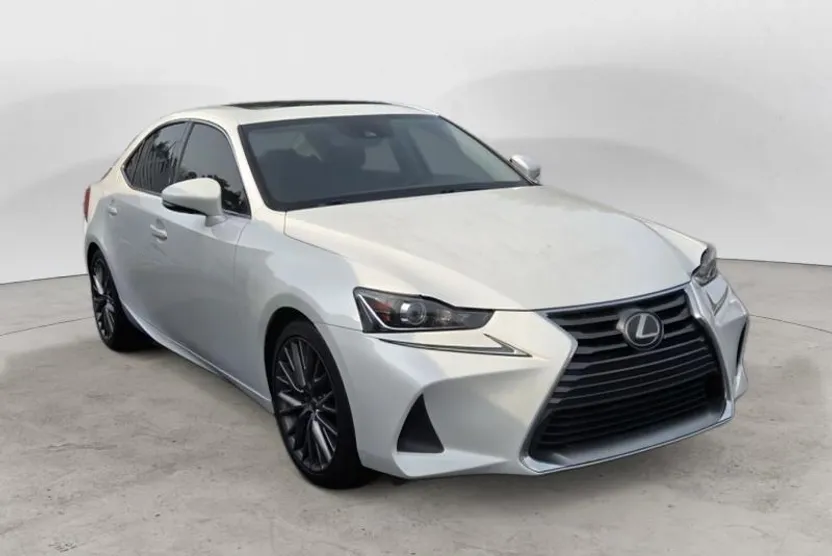 2017 Lexus IS 200t photo 1