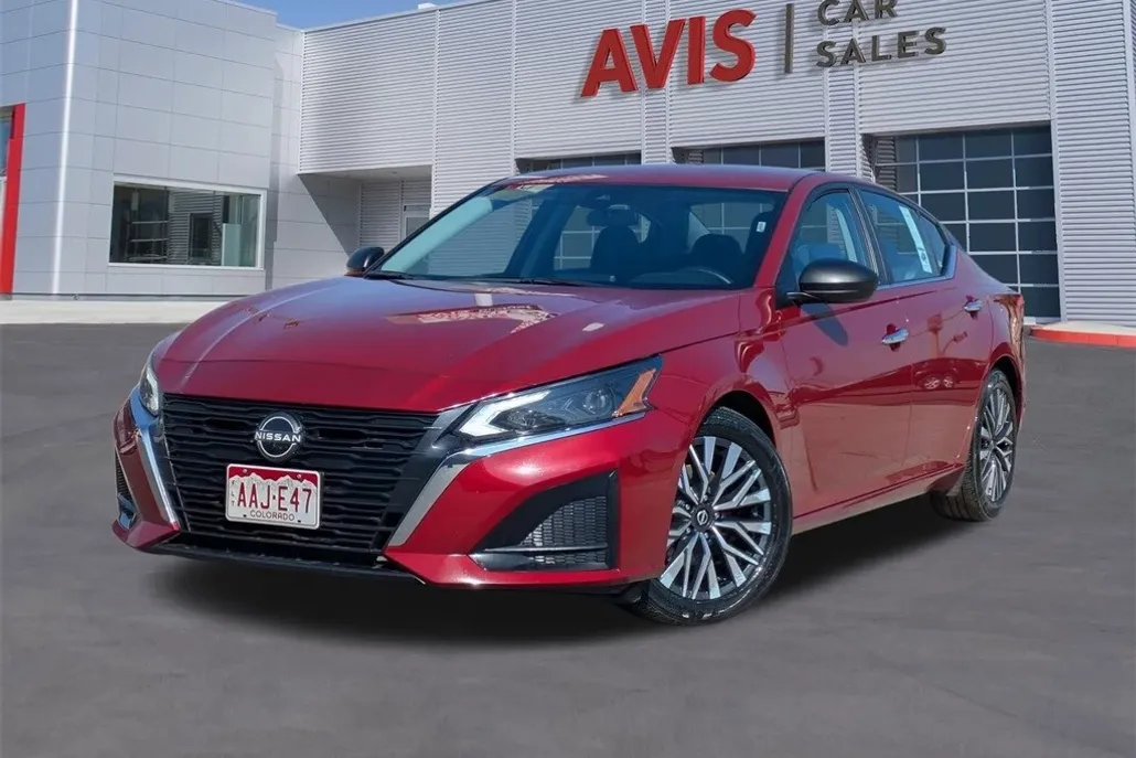 2024 Nissan Altima 2.5 SV photo 1