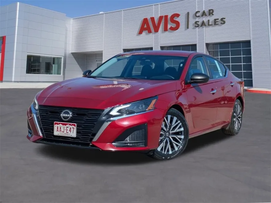 2024 Nissan Altima 2.5 SV photo 1