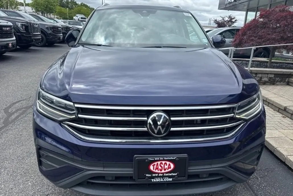 2022 Volkswagen Tiguan SE photo 1