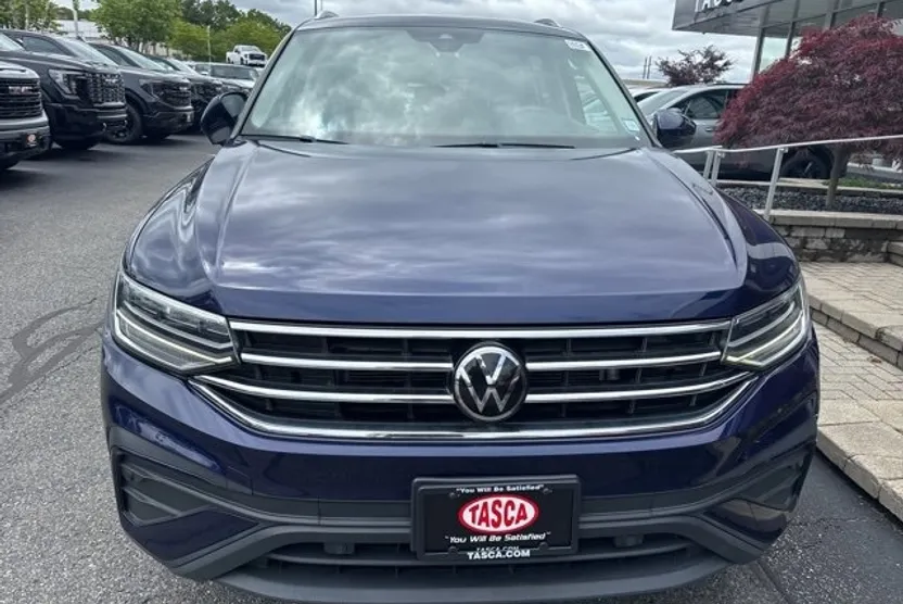 2022 Volkswagen Tiguan SE photo 1