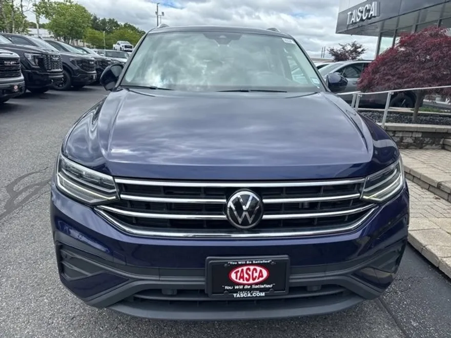 2022 Volkswagen Tiguan SE photo 1