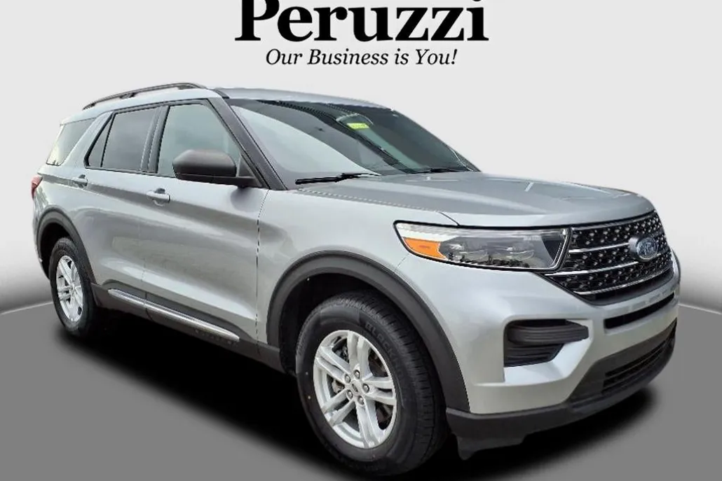 2020 Ford Explorer XLT photo 1