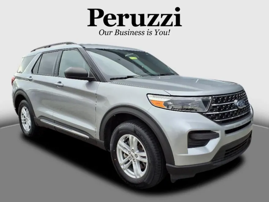 2020 Ford Explorer XLT photo 1