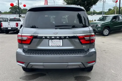 2024 Nissan Armada SL photo 1