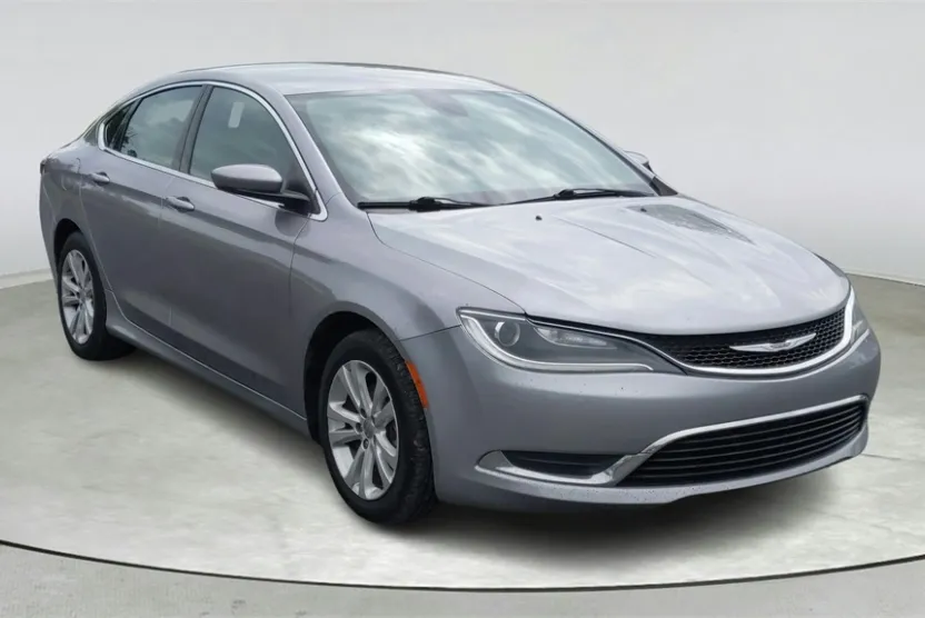 2017 Chrysler 200 Limited photo 1
