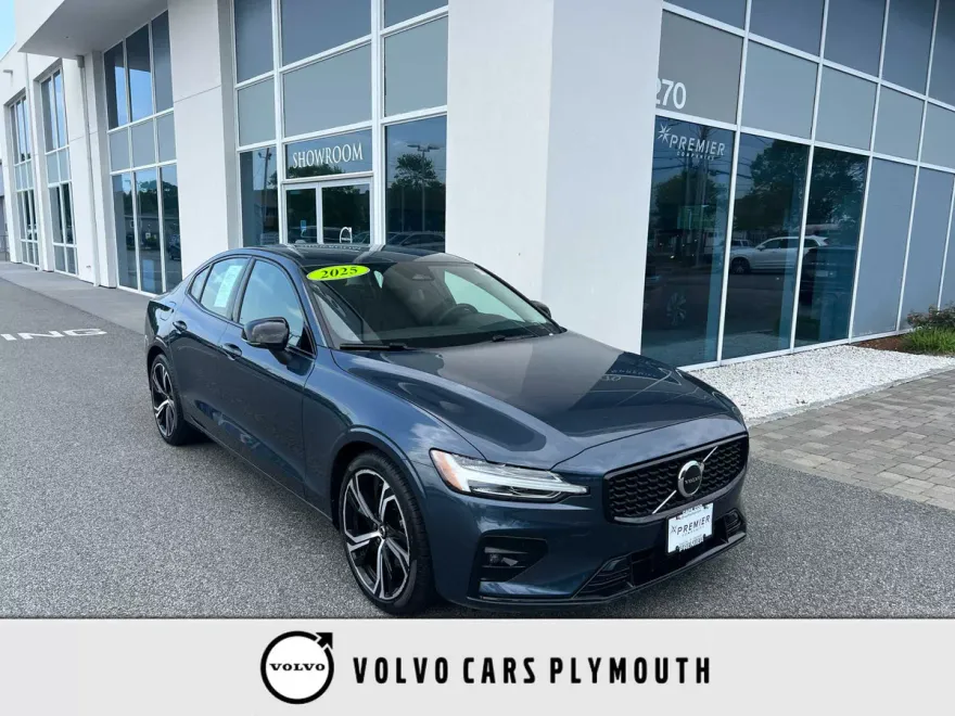 2025 Volvo S60 B5 Core photo 1