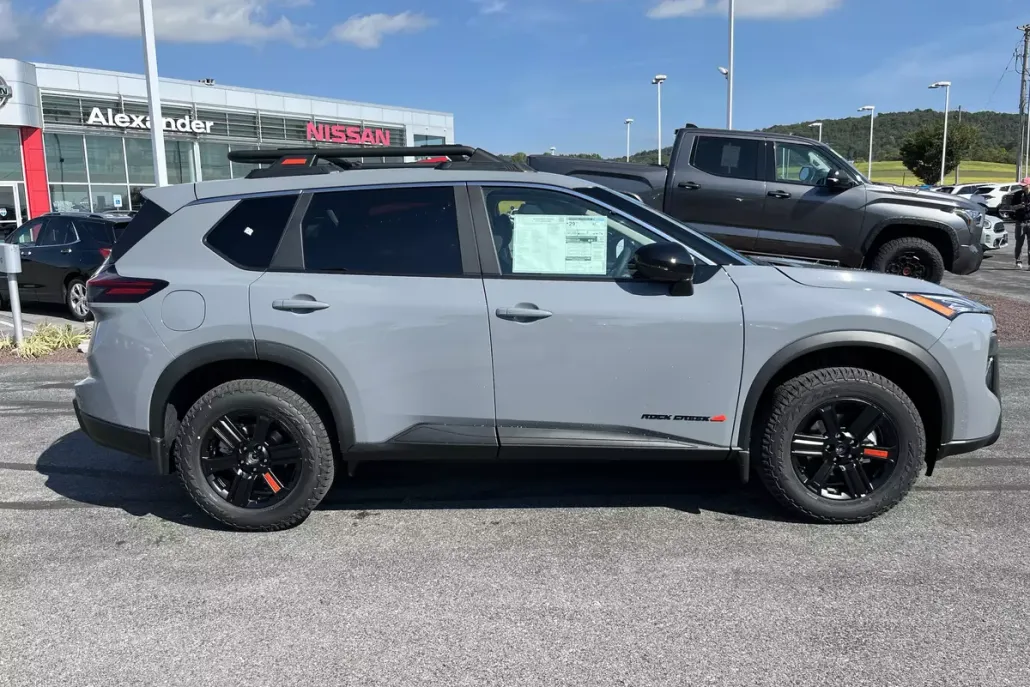 2026 Nissan Rogue SV photo 1