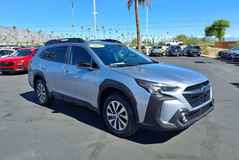 2025 Subaru Outback Premium photo 1