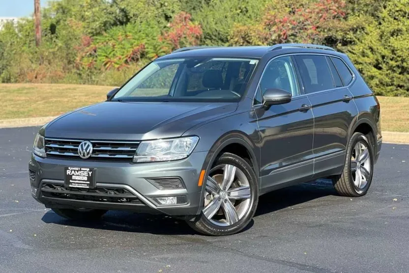 2021 Volkswagen Tiguan SEL photo 1