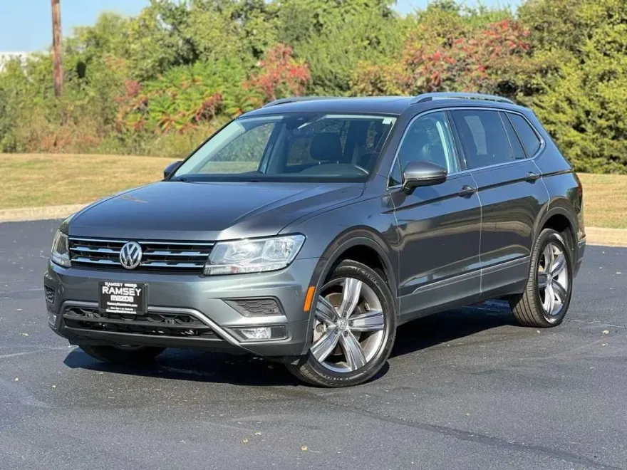 2021 Volkswagen Tiguan SEL photo 1